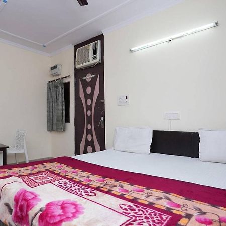 Delhi Inn,Walk In Nizamuddin Railway Station New Delhi Exterior photo