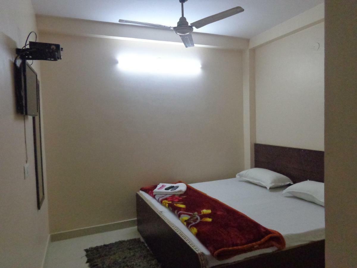 Delhi Inn,Walk In Nizamuddin Railway Station New Delhi Exterior photo